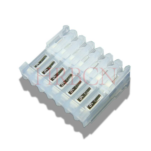 2,54 mm pitch-doorvoer IDC met polariserende lipjes M2051-NR